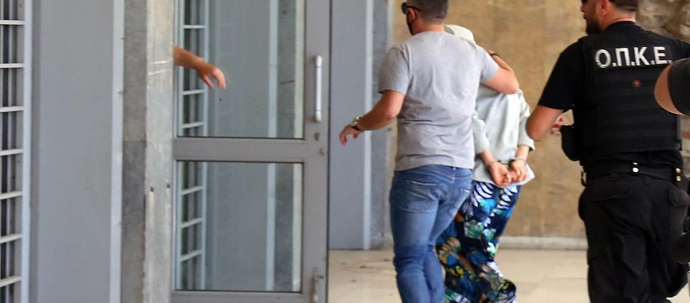 Αρπαγή ανήλικης: Προφυλακίστηκε η 33χρονη - Της ασκήθηκε ποινική δίωξη για 4 κακουργήματα και 2 πλημμελήματα